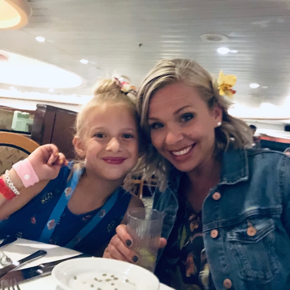 Meet your Posher, Katie - Picture 4 of 12